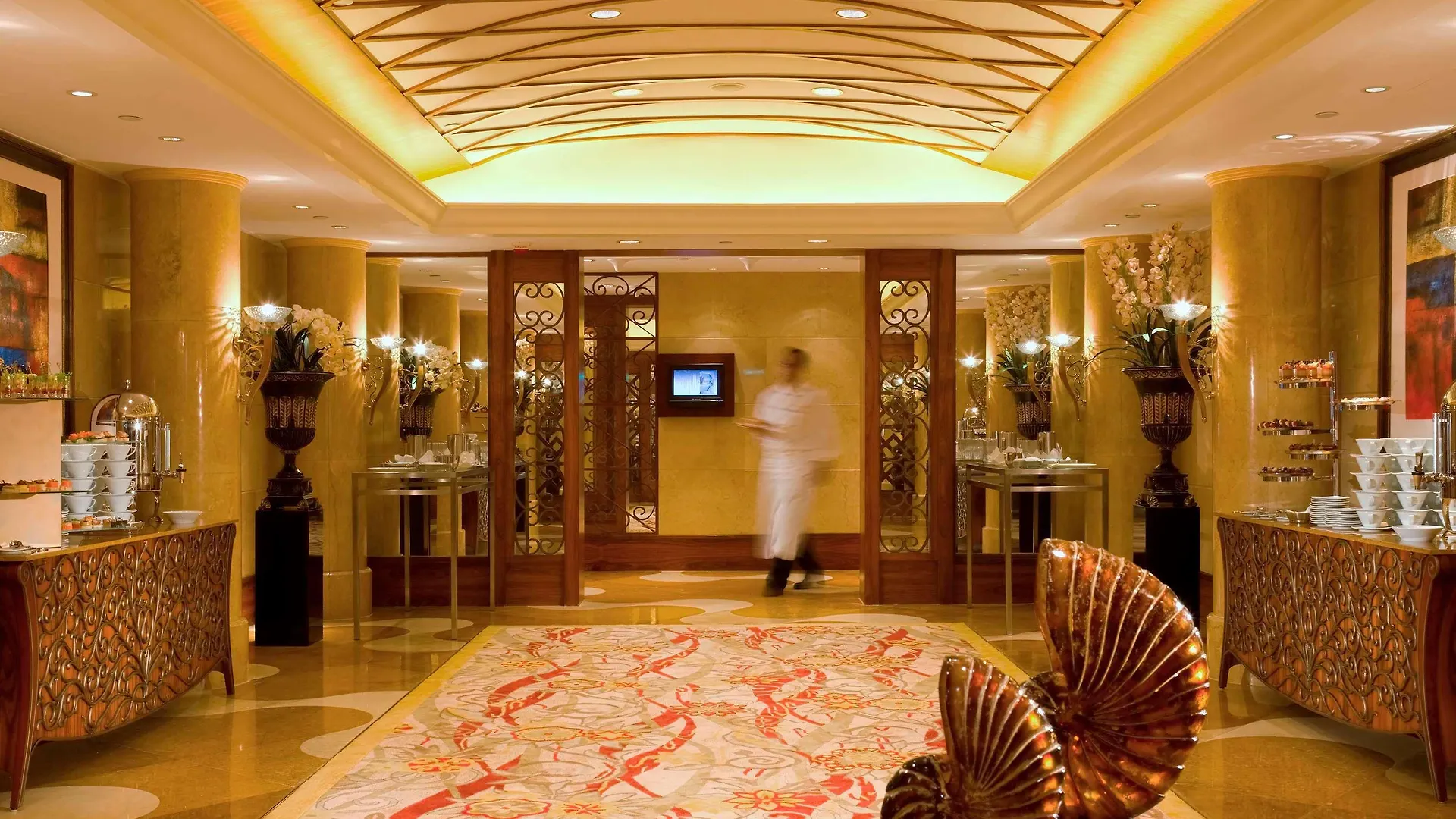 Hotel Sofitel Macau At Ponte 16 5*,
